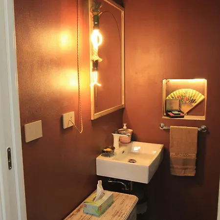 Helix 1912 לינה וארוחת בוקר San Damiano dʼAsti