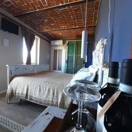 Helix 1912 לינה וארוחת בוקר San Damiano dʼAsti