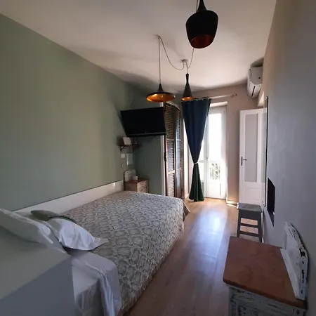 Bed & Breakfast Helix 1912 4*