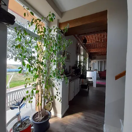 Helix 1912 לינה וארוחת בוקר 4*