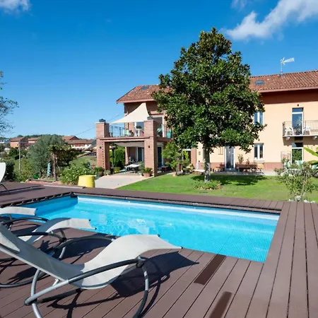 Helix 1912 לינה וארוחת בוקר 4*